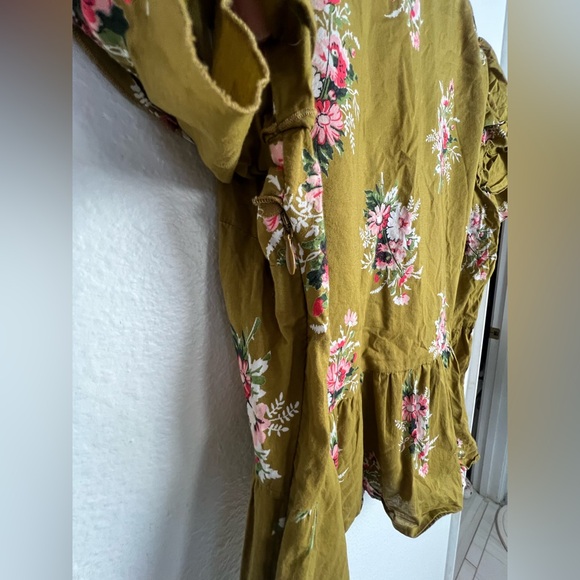 Madewell Olive Floral Ruffle Wrap Top - Picture 7 of 10
